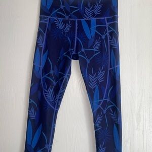 ZYIA Active Navy and Light Blue Leaf Leggings